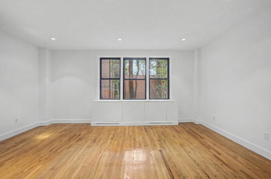 156 Prince Street – photo 4