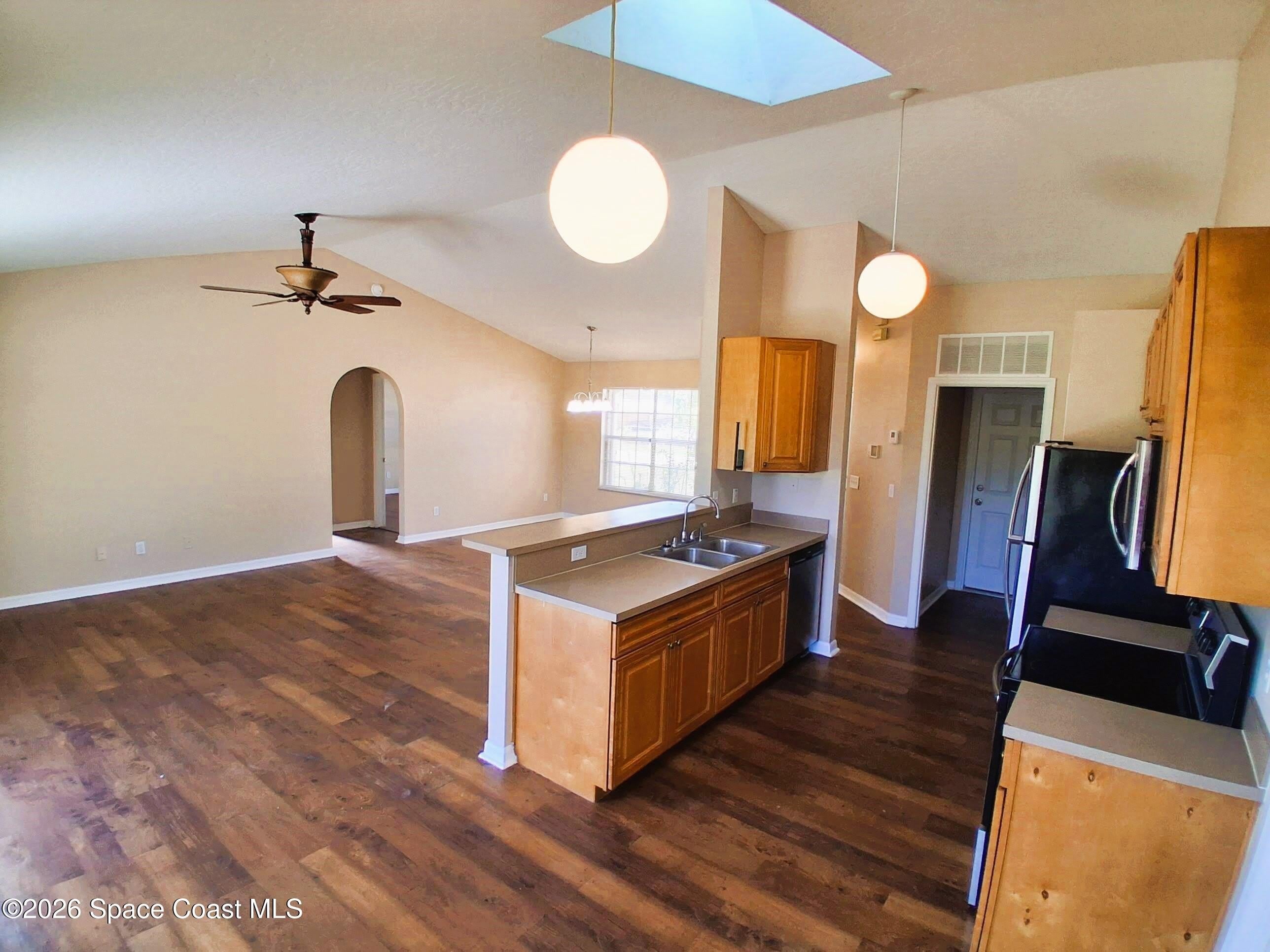 1304 Scottish Street SW – photo 4