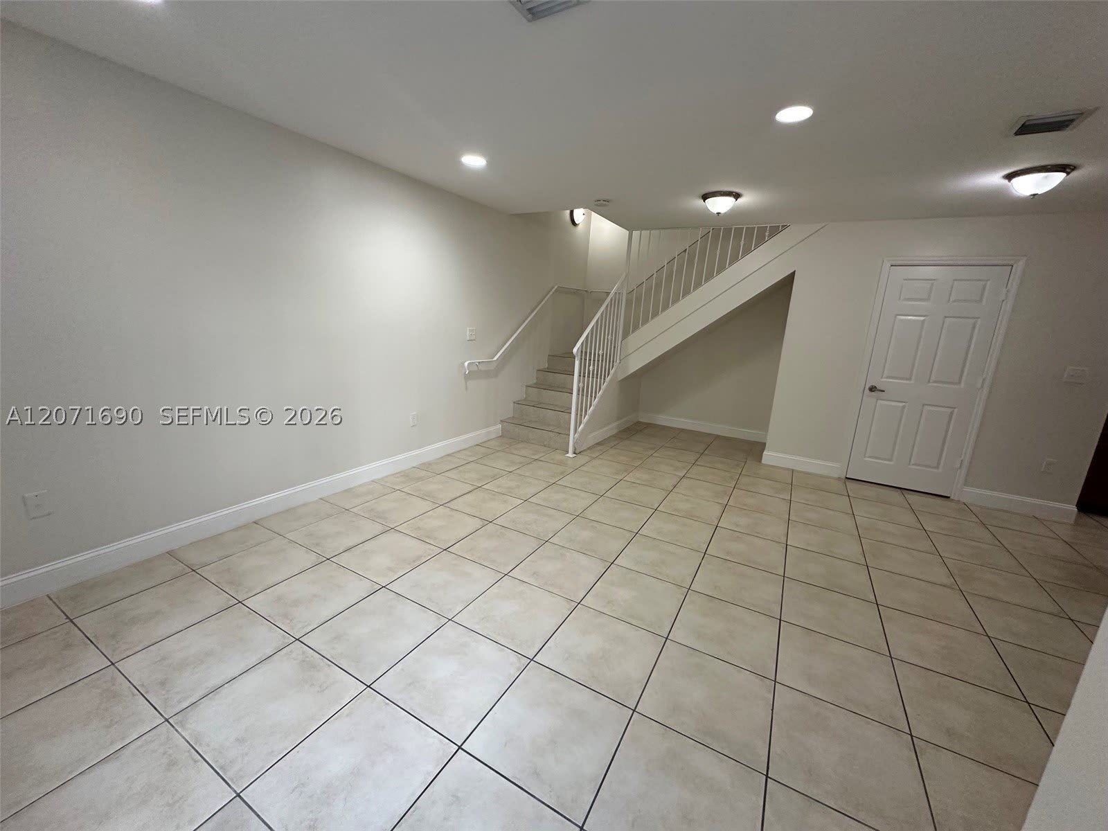 228 NW 14th Ave – photo 3