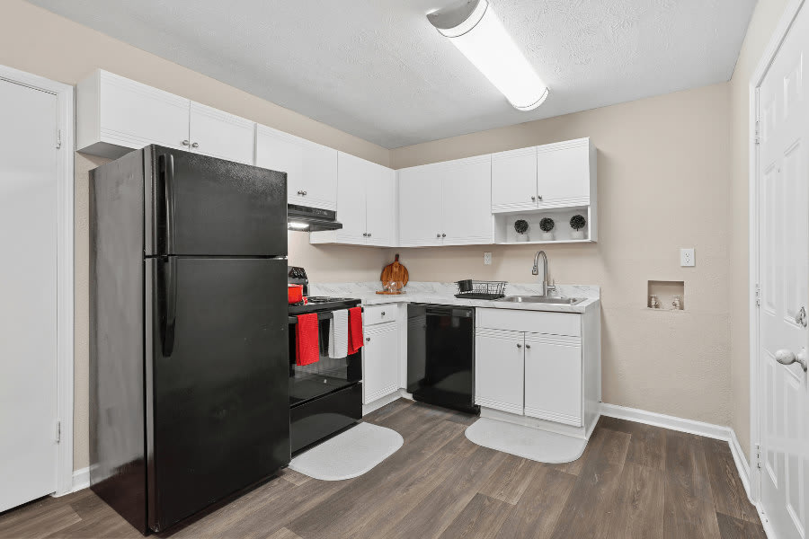 Brentwood Apartments – photo 4