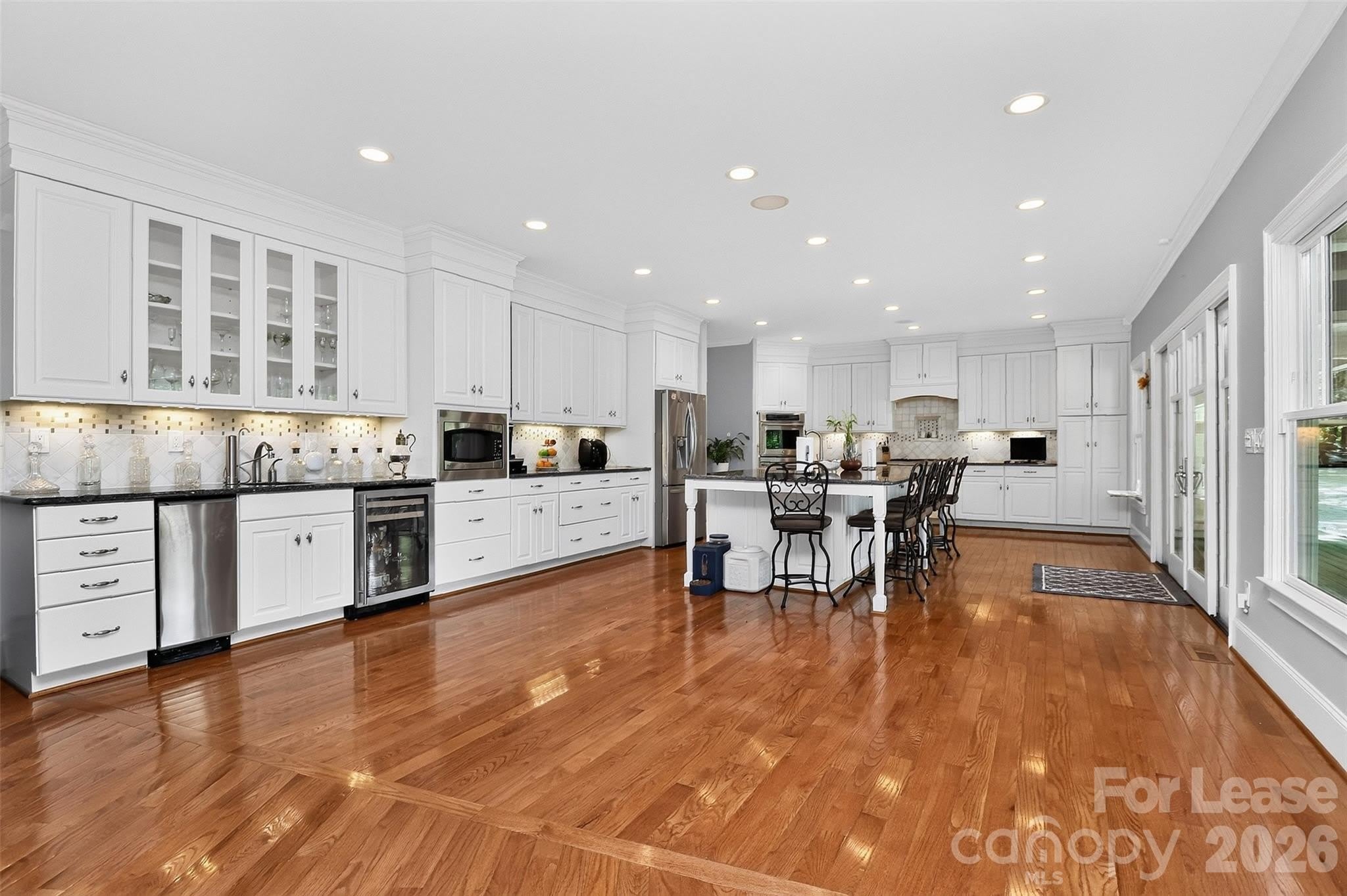 9704 Saddle Avenue – photo 5