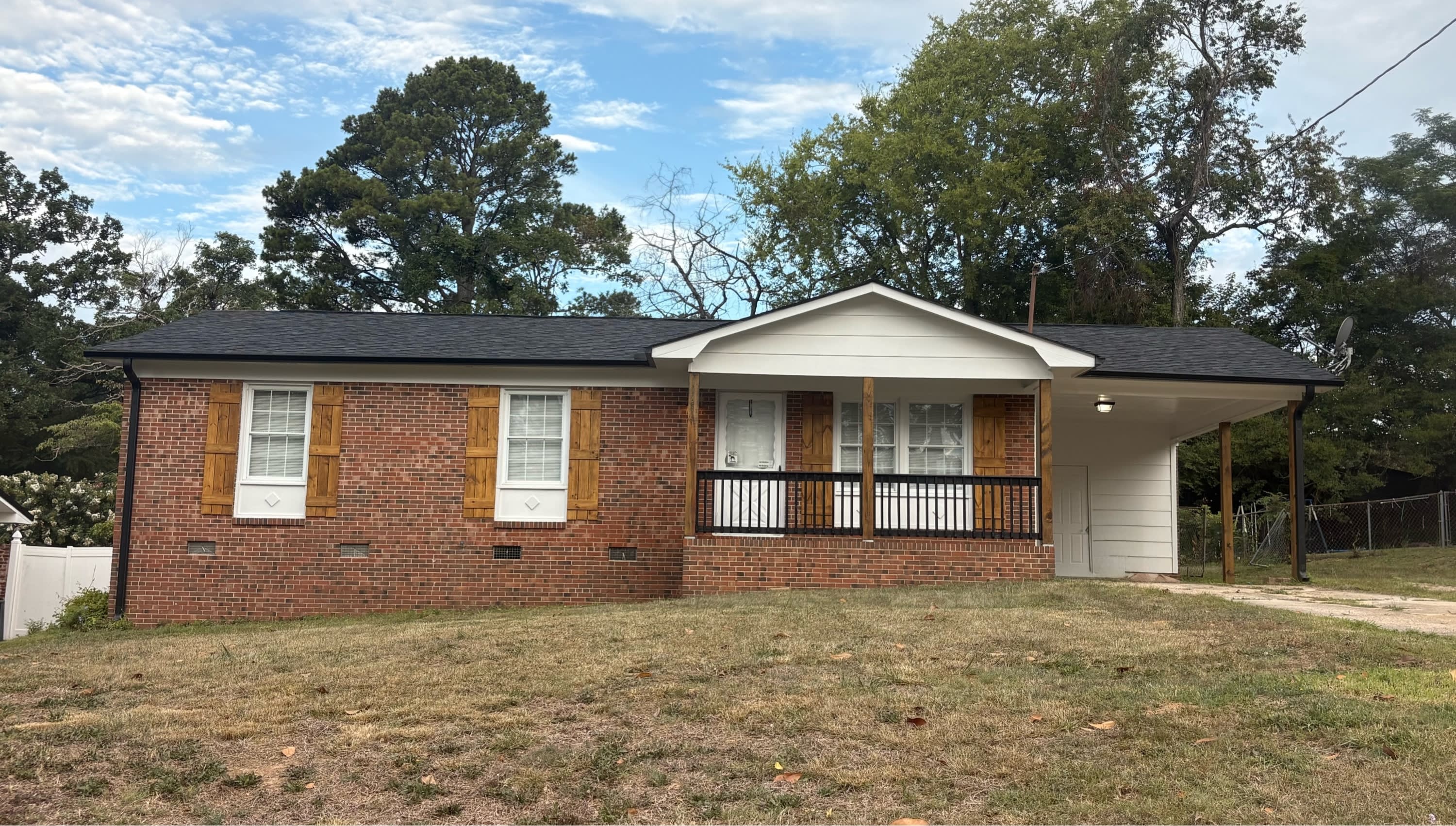 2614 Dumfries Drive – photo 1