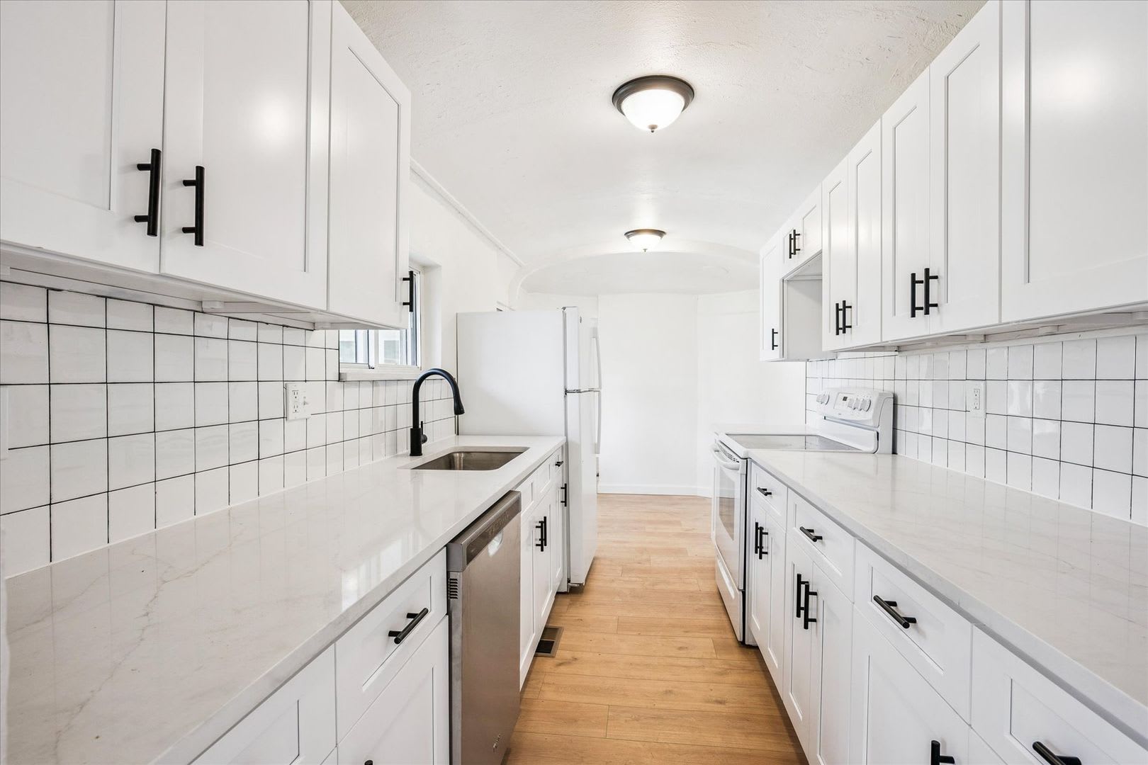 House In Aurora – photo 4