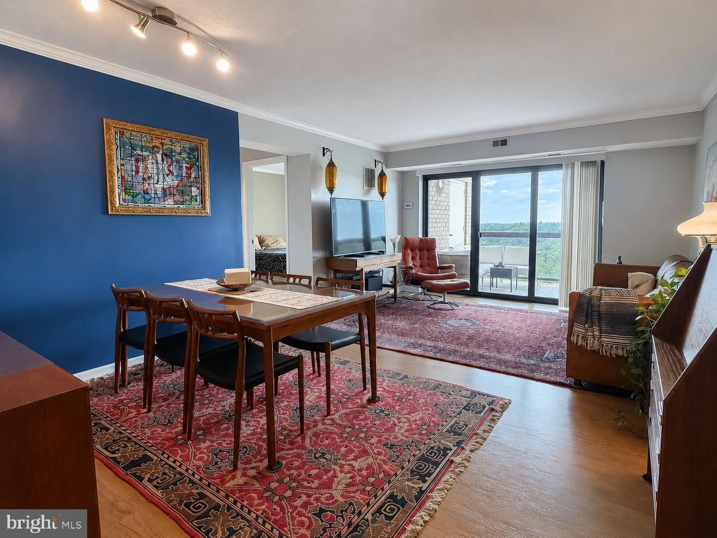 307 YOAKUM Parkway – photo 1
