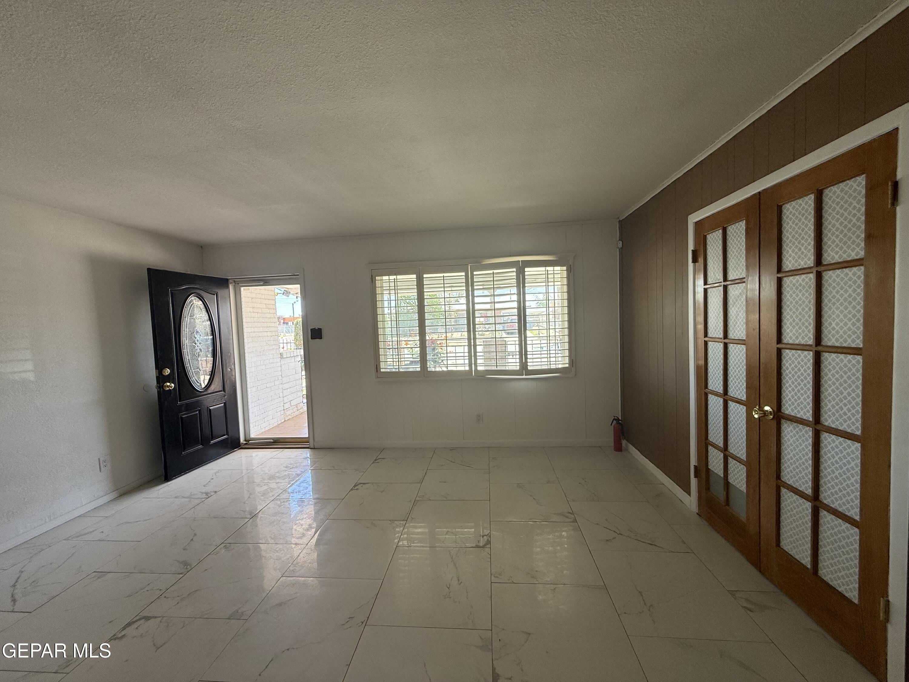 5725 WREN Avenue – photo 5