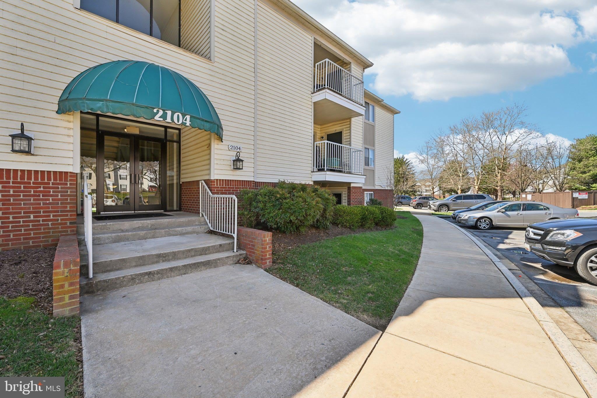 2104 WHITEHALL Road – photo 1