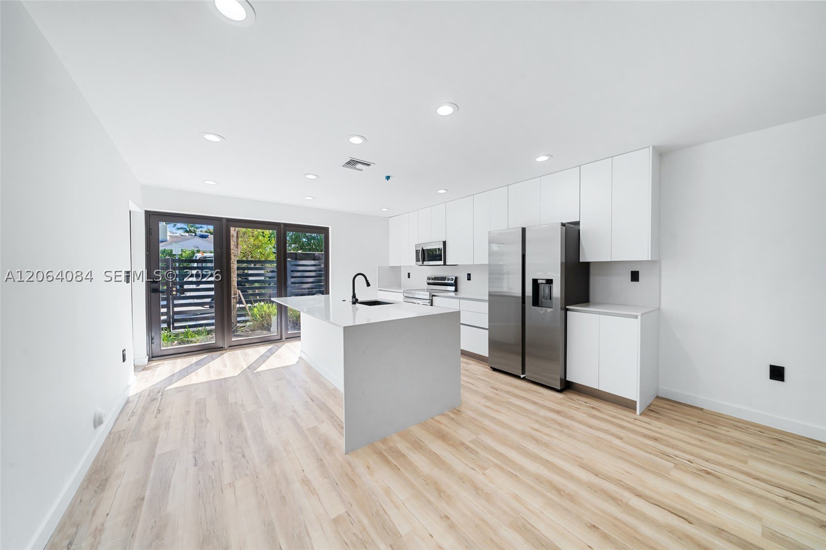 11 NE 51 St – photo 5