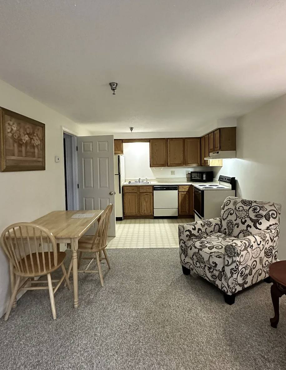 844 State St – photo 3