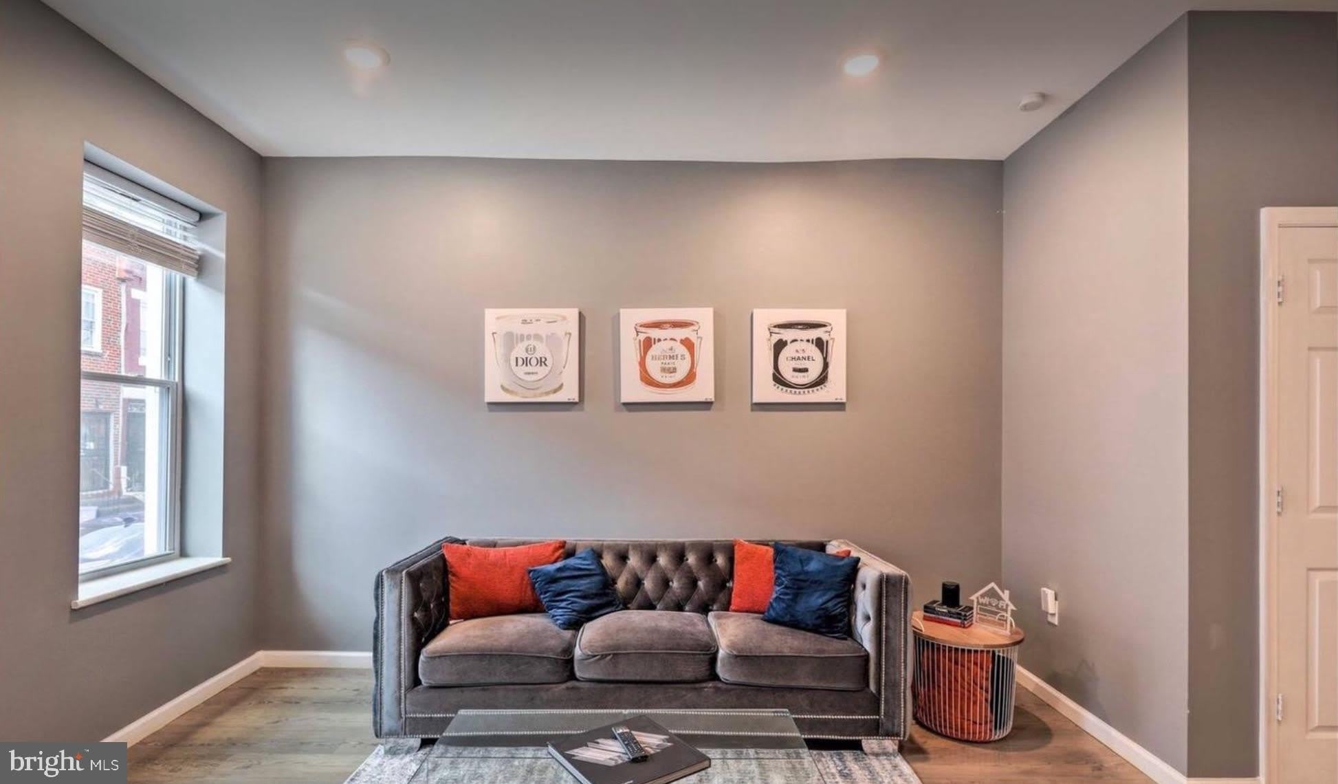 2333 N WOODSTOCK Street – photo 2