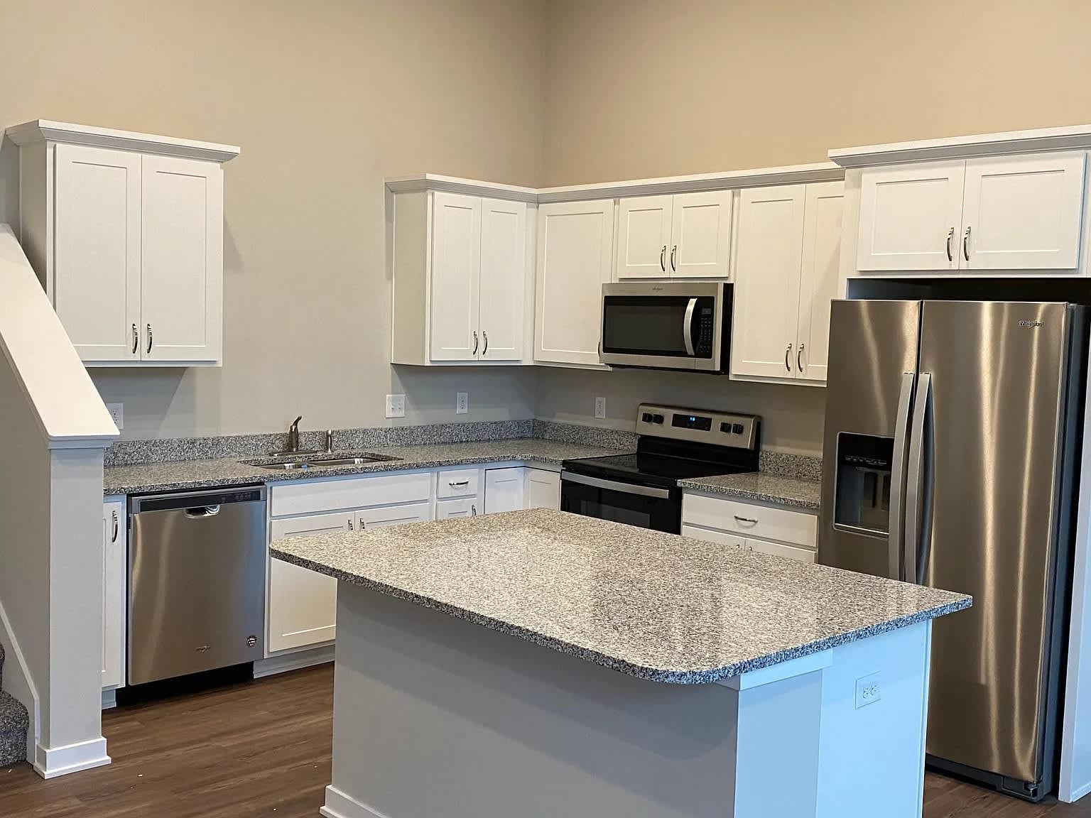 918 Northeast Traverse Drive – photo 2
