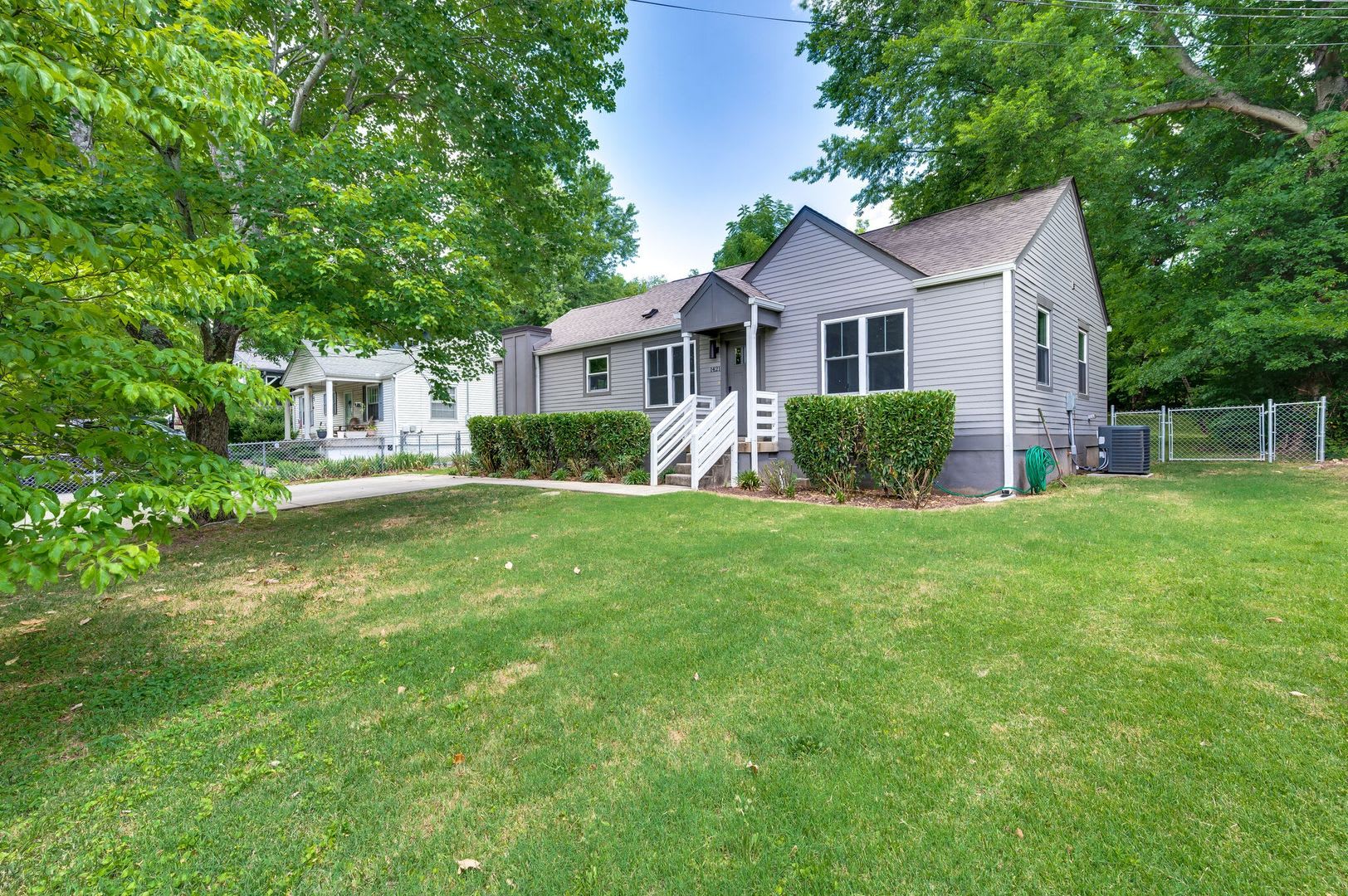Awesome 3BE/2BA home in sought after East Nashville/Inglewood!! – photo 2