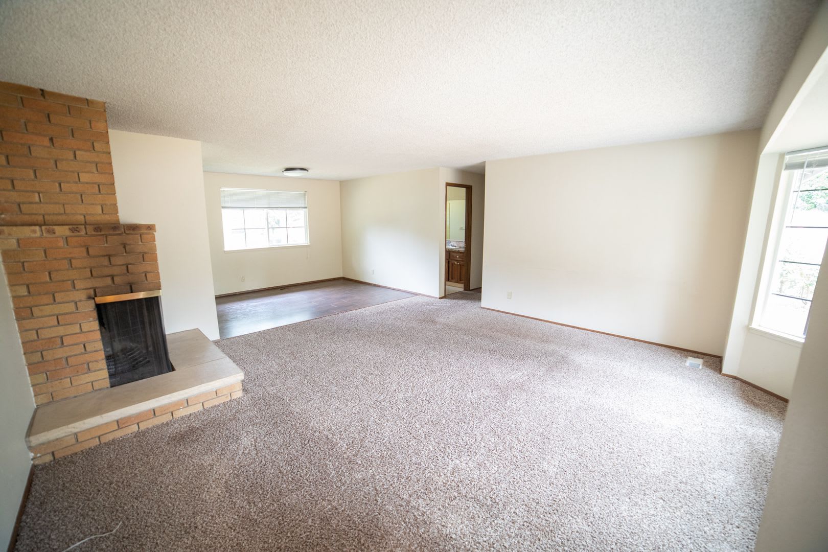 Three Bedroom Ranch in Can't Beat West Linn Location – photo 4