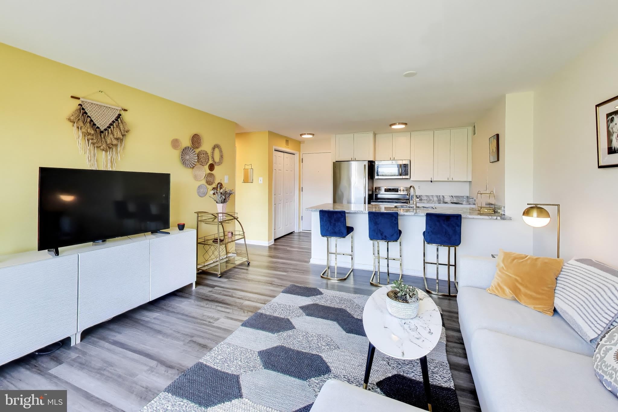 2501 CALVERT Street NW – photo 3