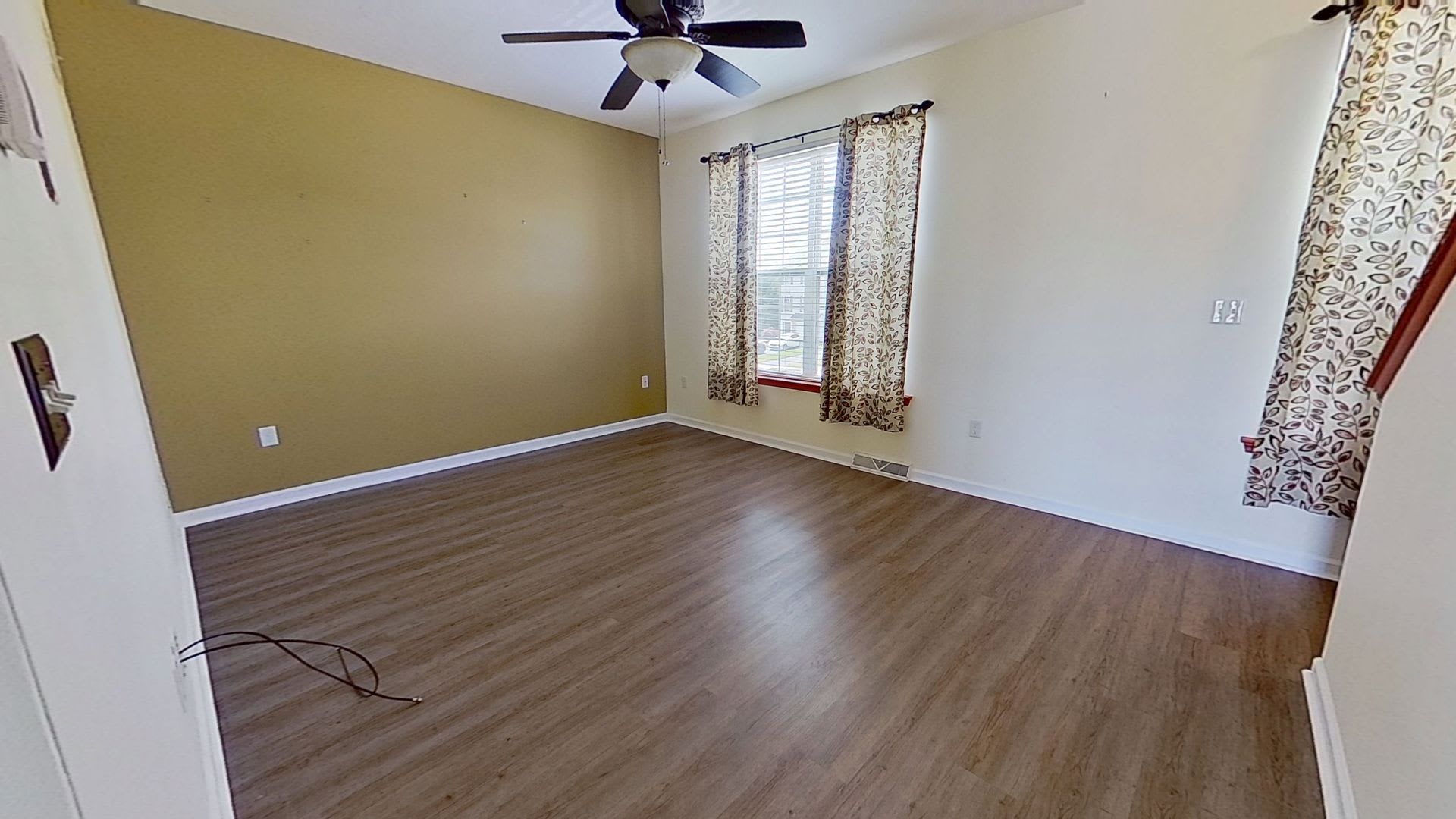 Townhouse with Attached Garage – photo 3