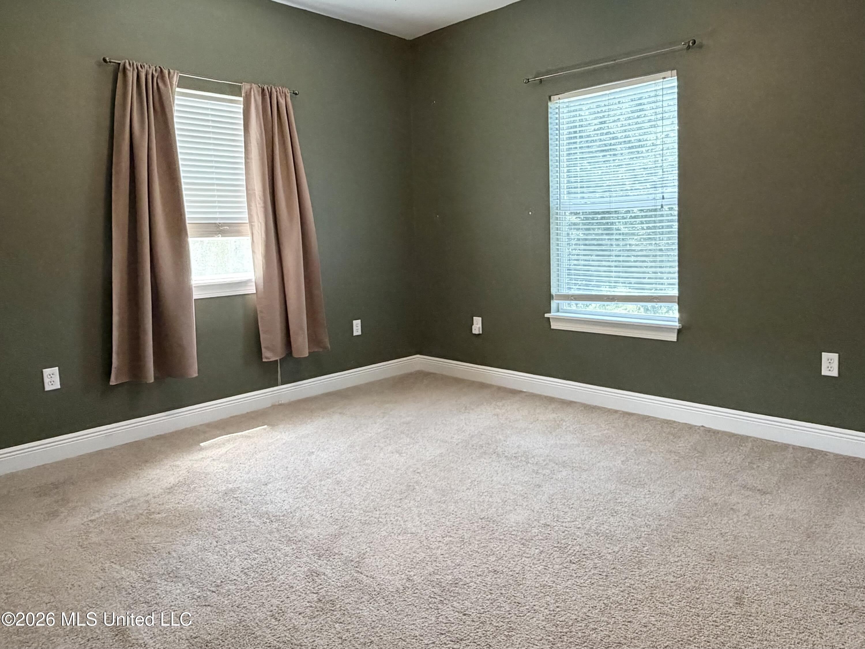 2068 Bienville Avenue – photo 5