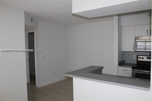 1247 SW 46th Ave – photo 3