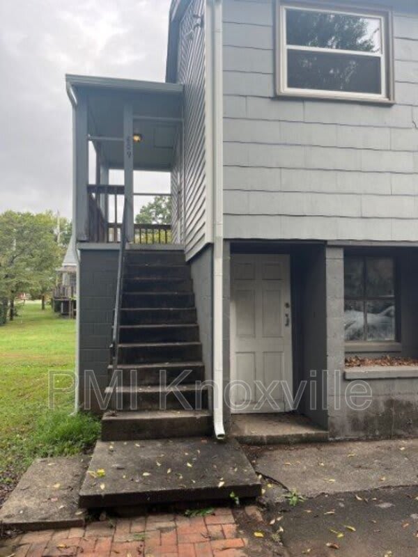 809 Cates St – photo 2