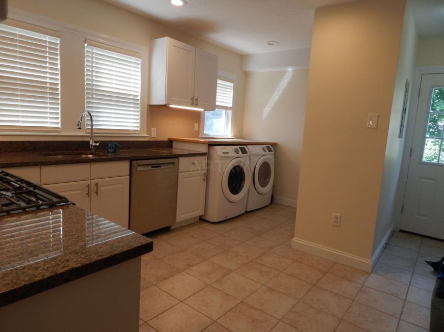 31 Sunset Ave. – photo 2