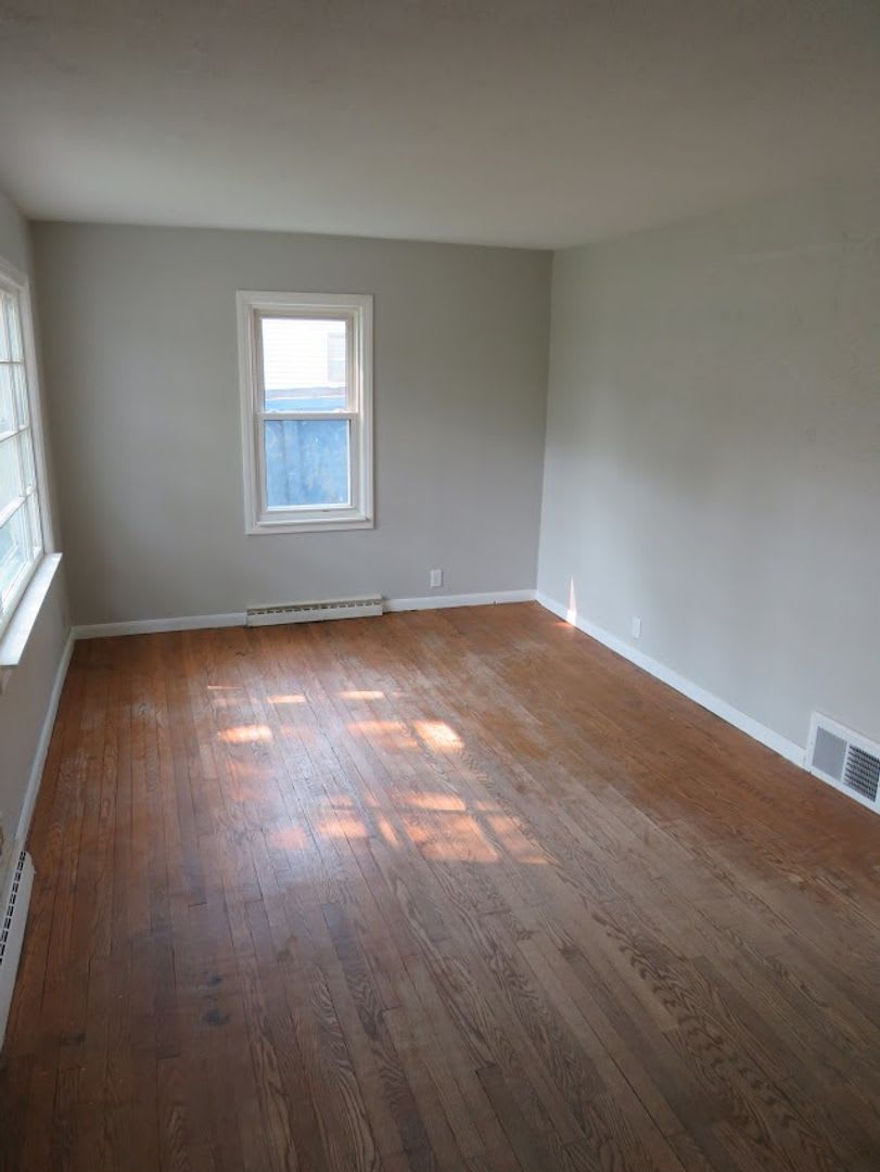 1 295 2Bd 1Ba 3406 Blakeley Ave Available 09 01 2026 – photo 5
