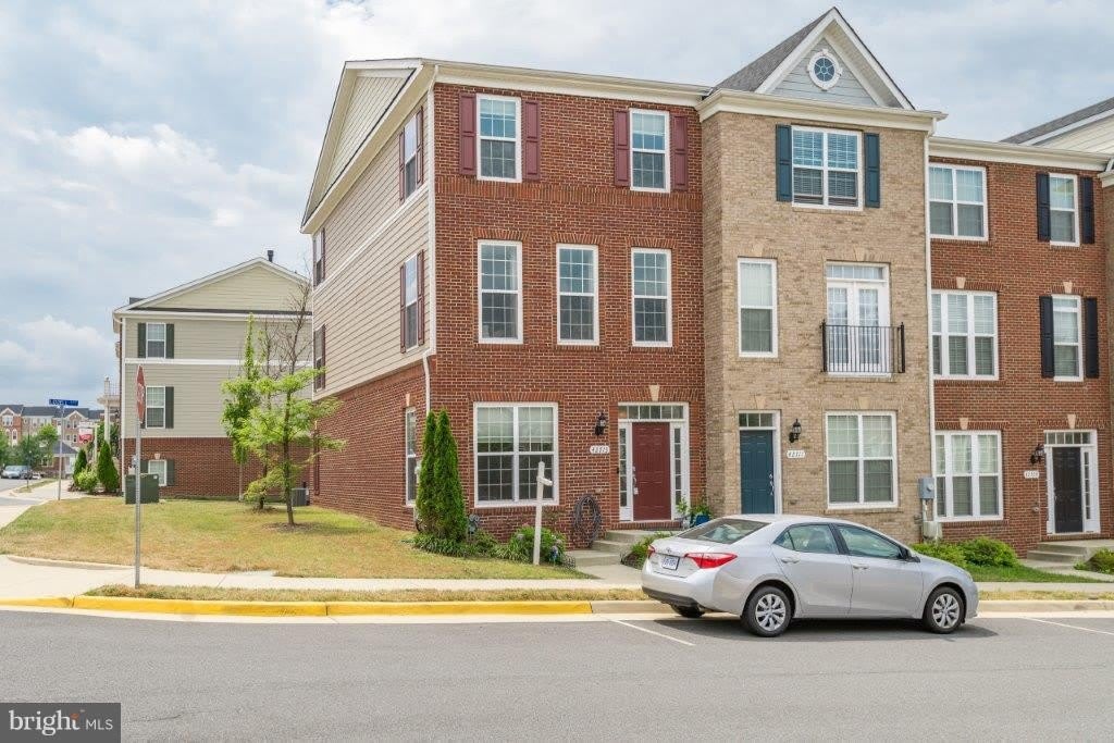 42713 TUNSTALL Terrace – photo 1