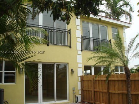 1236 Ne 14Th Ave – photo 2