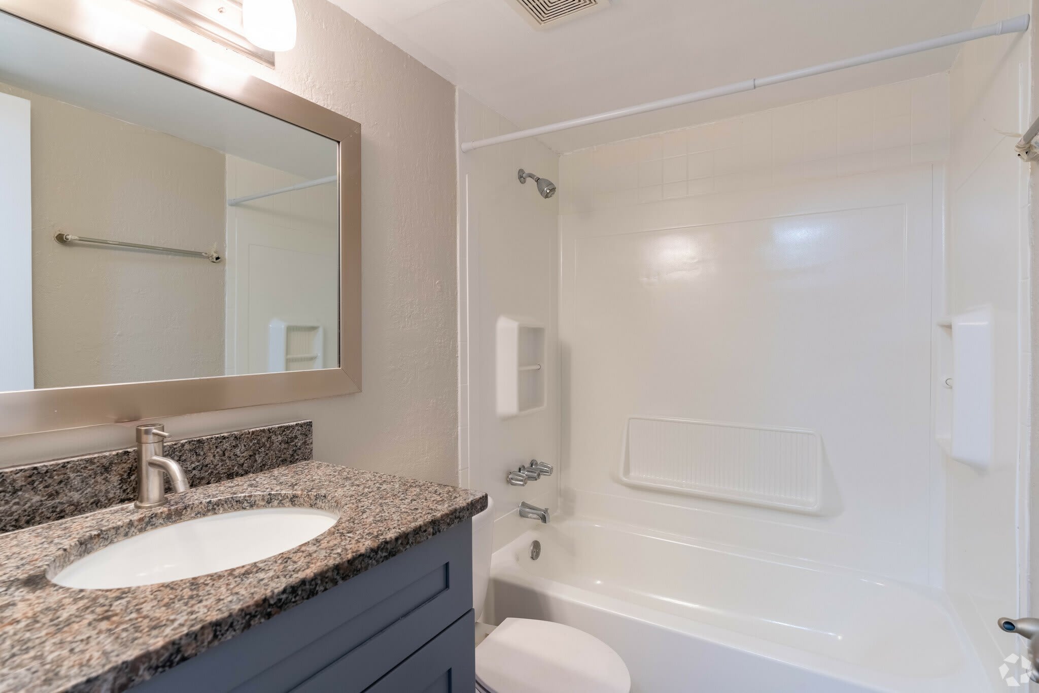Creekwood Apartments – photo 5