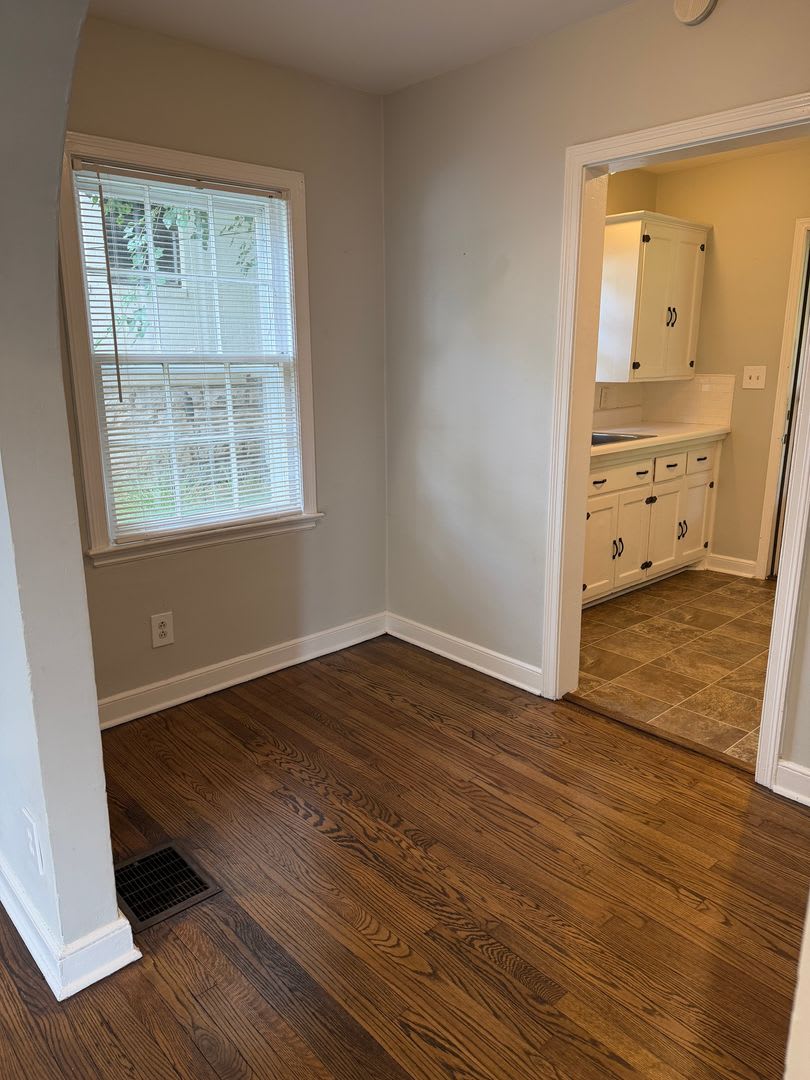 Two bedroom Cottage in East Nashville- Minutes to Coffee & Restaurants – photo 4