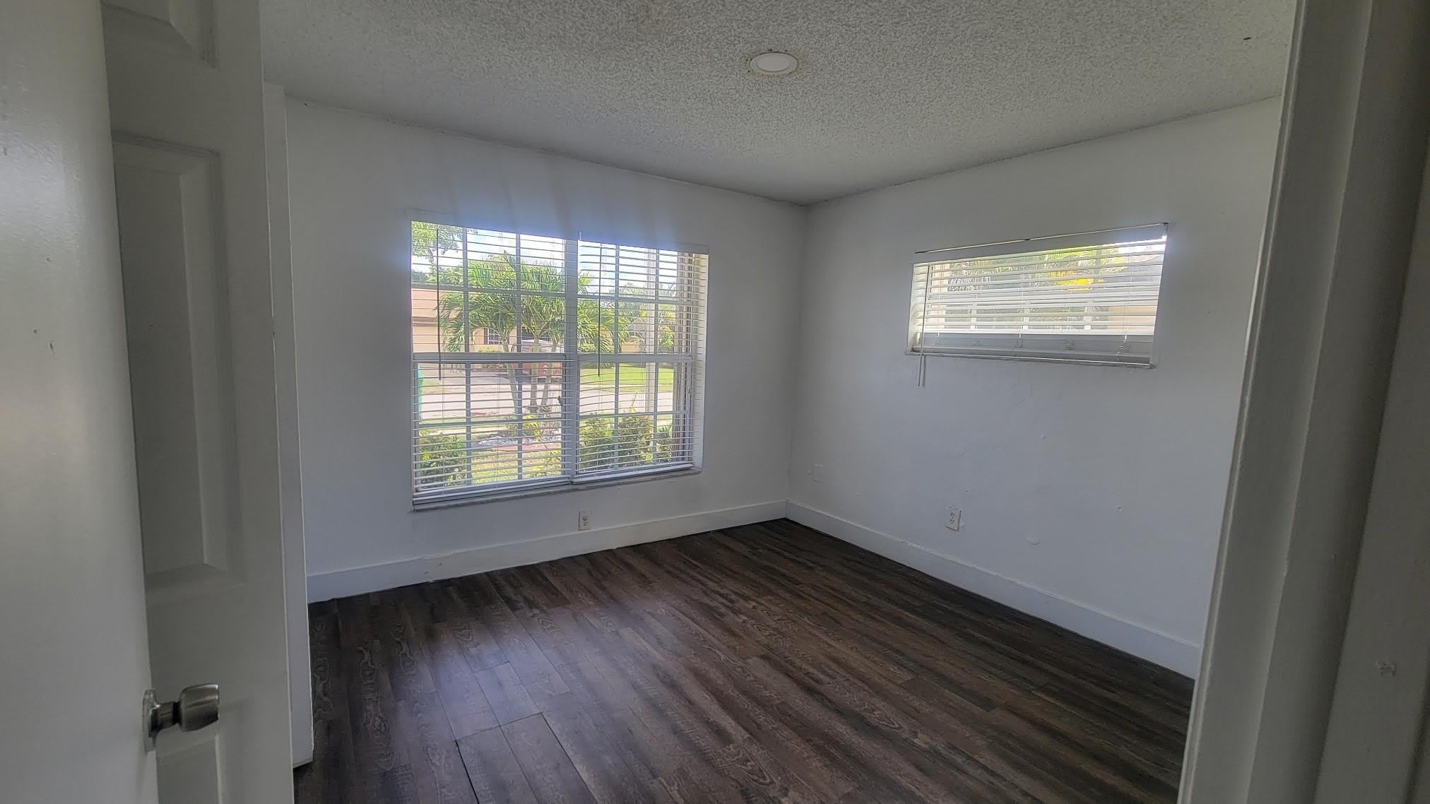 9520 W Daffodil Lane – photo 5