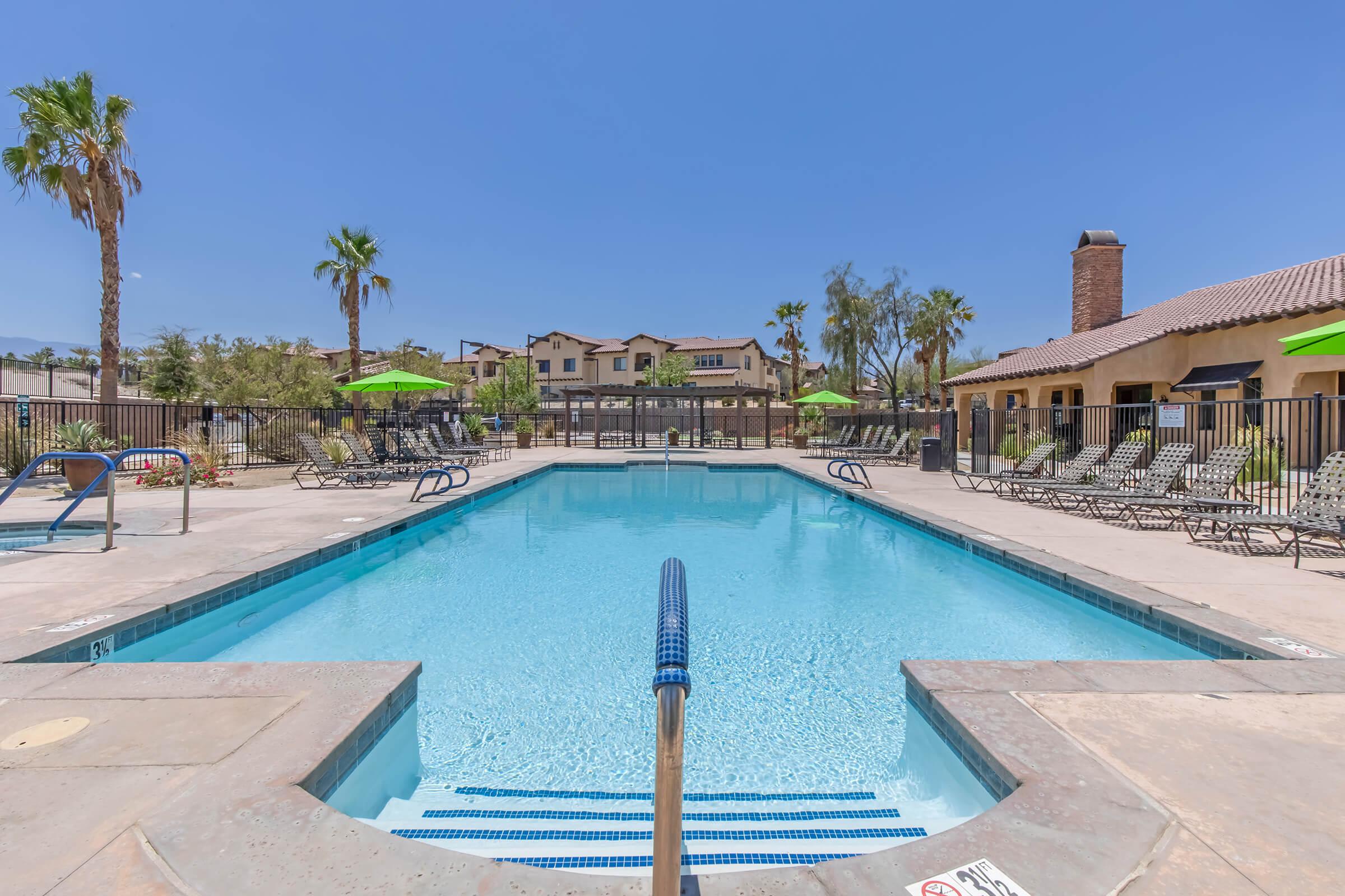 The Vineyards at Palm Desert – photo 1