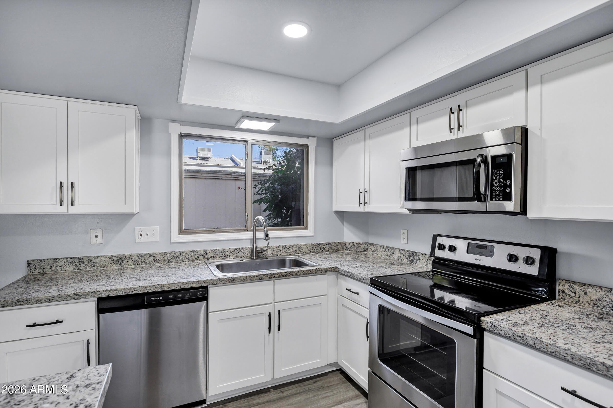 14 E Hermosa Drive – photo 1