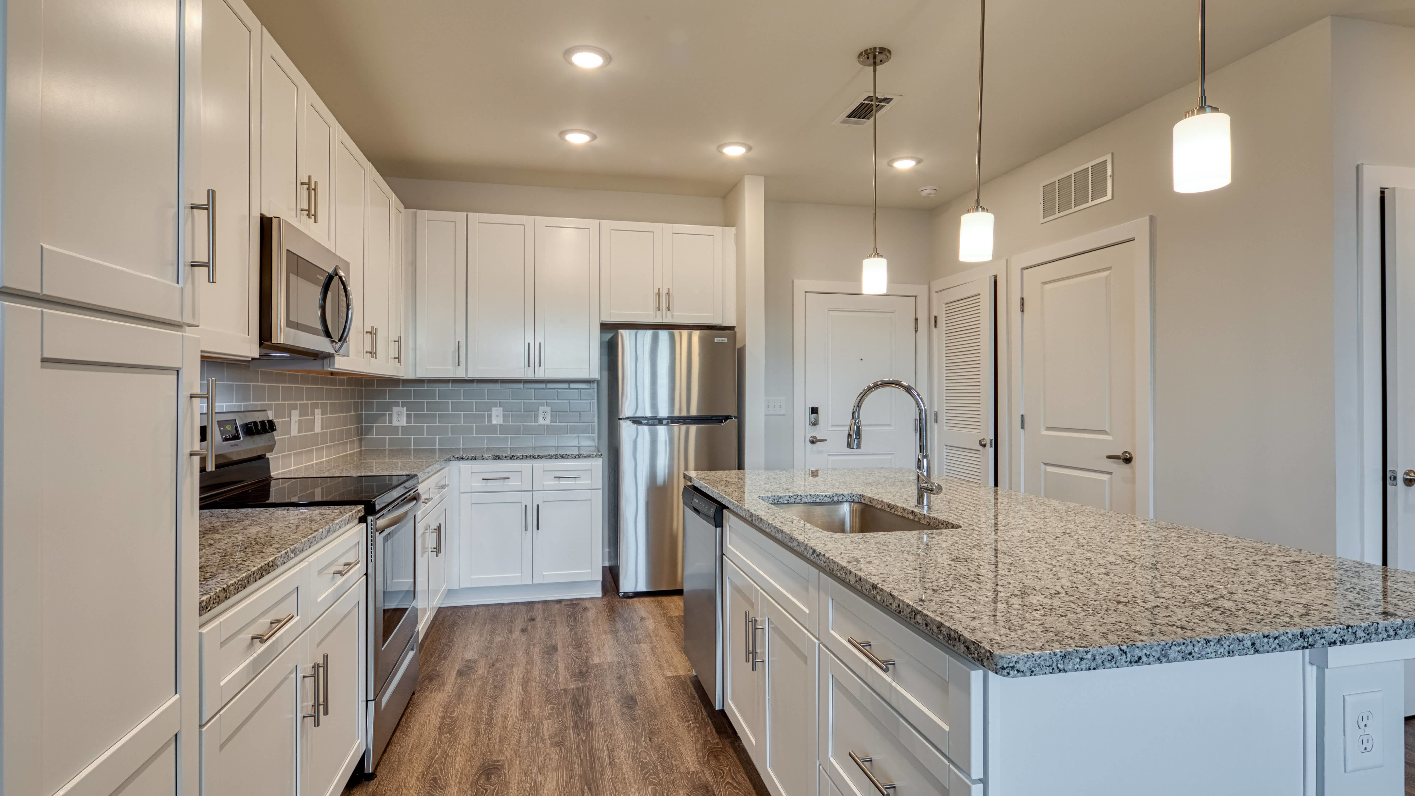 The Bella at Westchester – photo 3