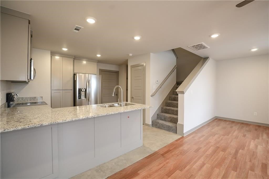 3428 Vel Mews – photo 5
