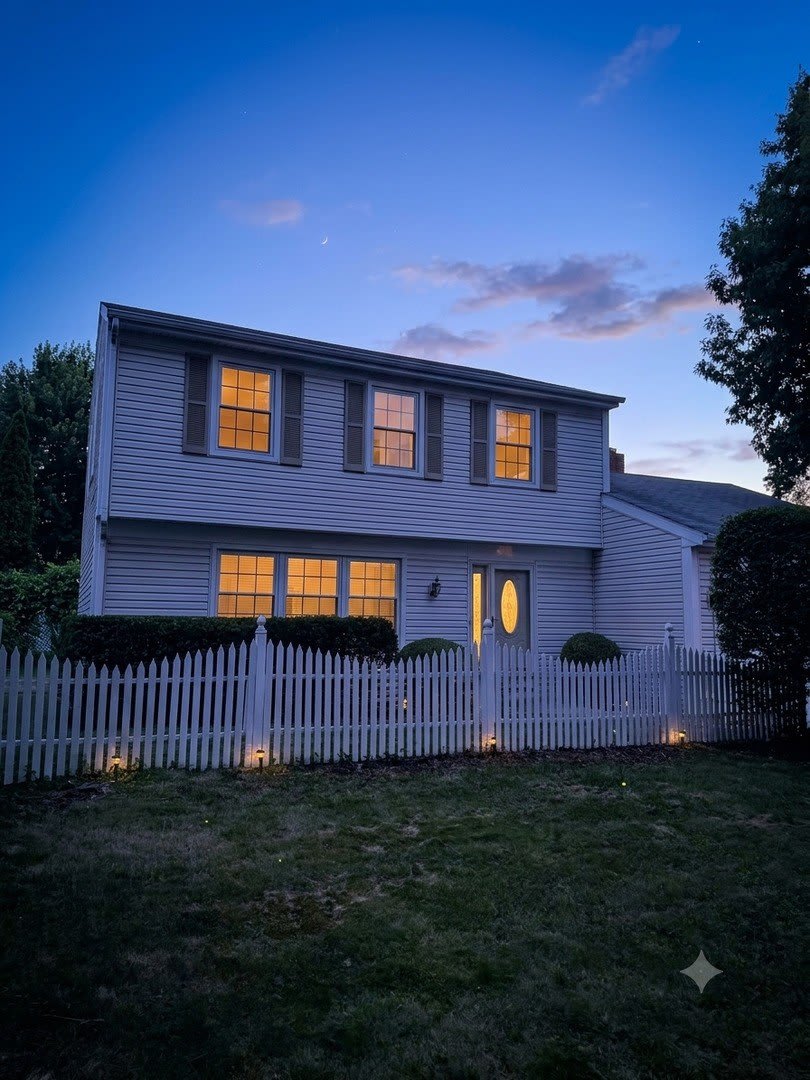 10 Mayflower Road – photo 1
