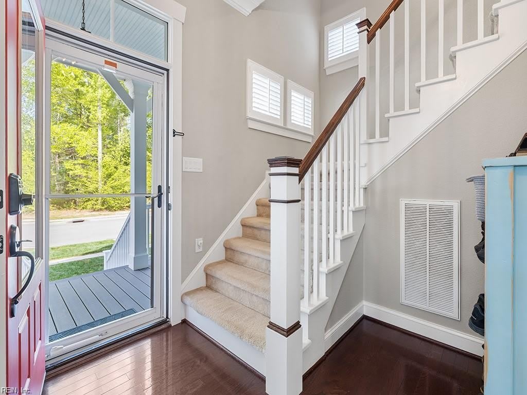 1153 Edinburgh Parkway – photo 4