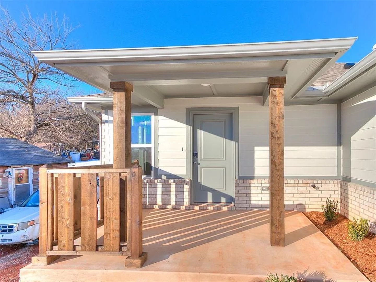 421 E 7th Street – photo 2