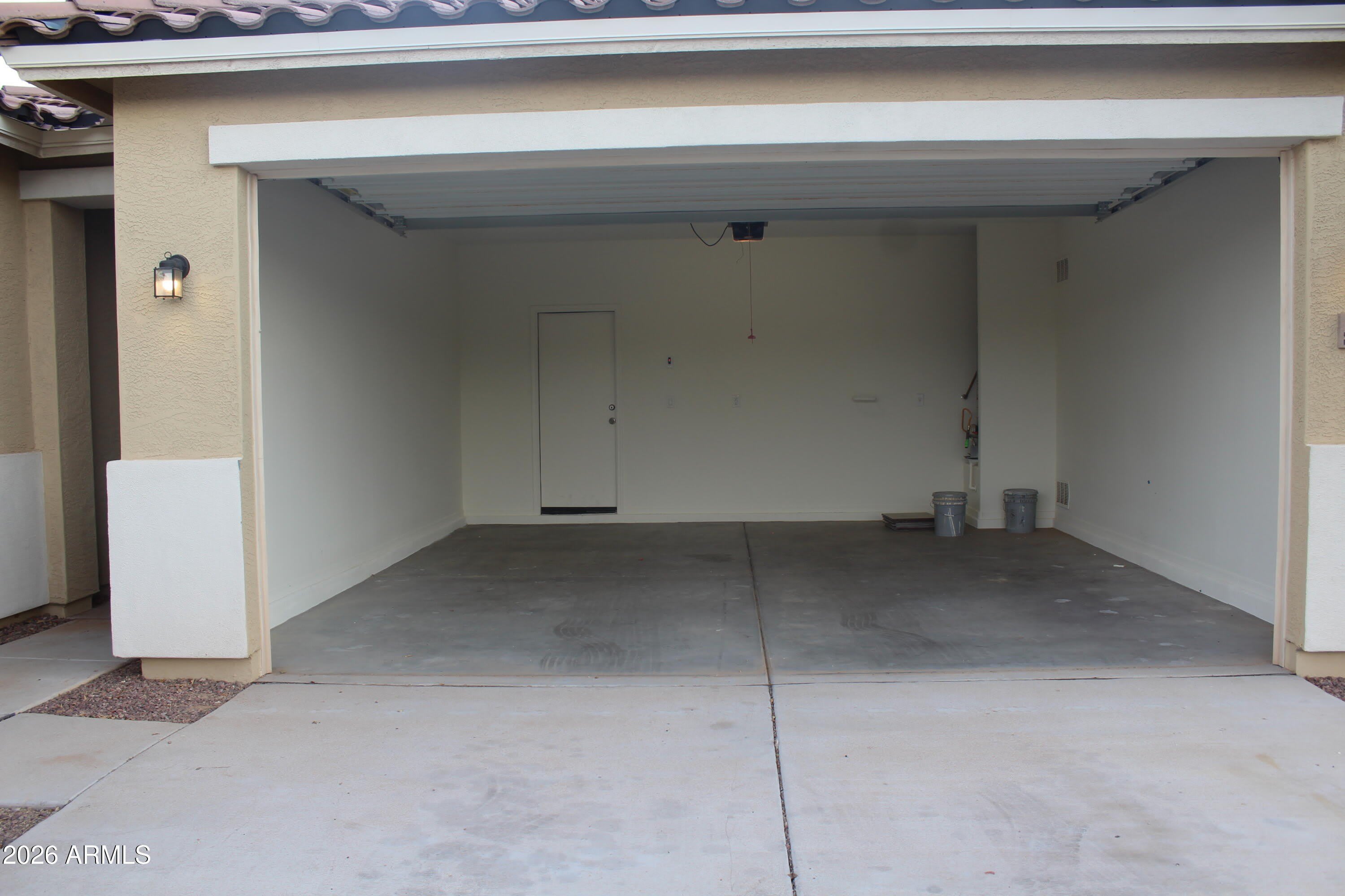 249 W Tropical Drive – photo 3