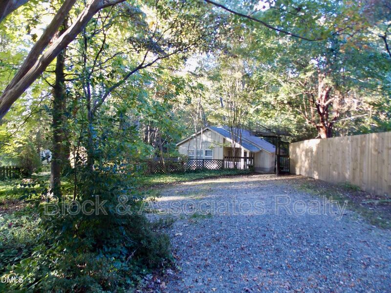 1421-A Lynn Road – photo 1