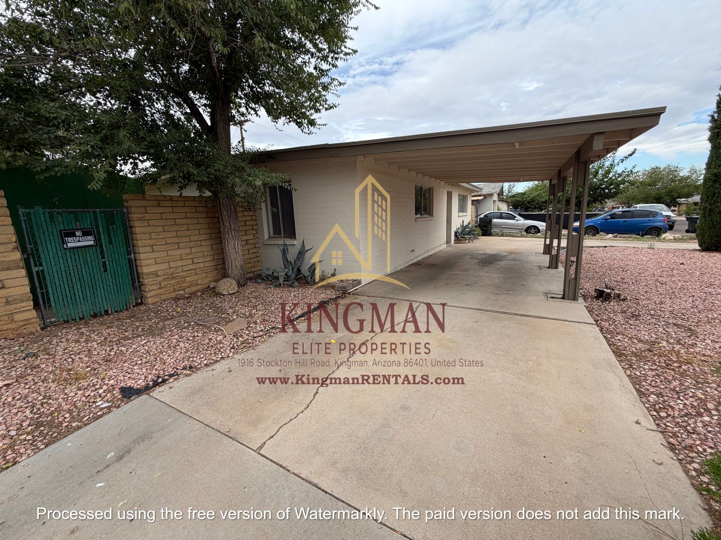 3 Bed, 2 Bath Home with RV Gate, Circle Drive, Screened Porch & Storage Shed – photo 2