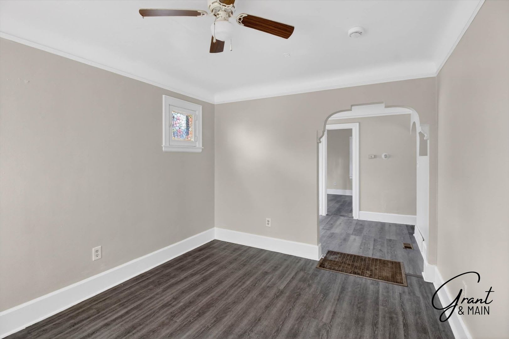 1250 3 Bedroom Bungalow – photo 2