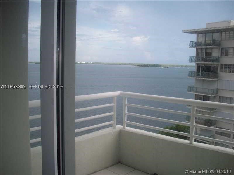 1402 Brickell Bay Dr – photo 5