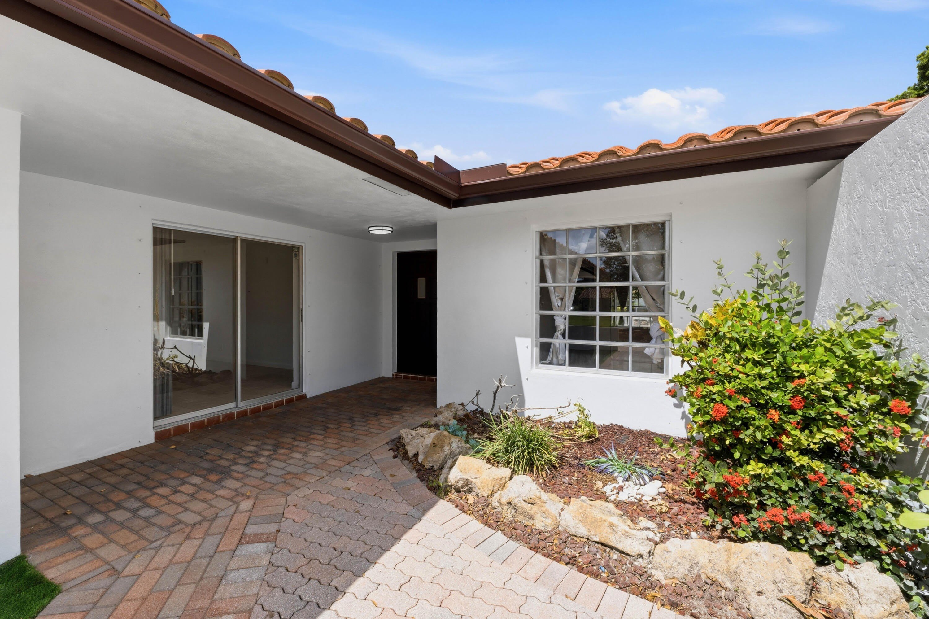 3310 NW 90th Avenue – photo 4