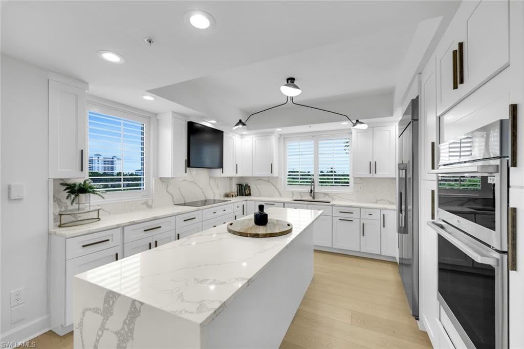 8720 Bay Colony Dr – photo 5