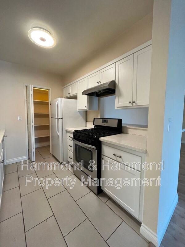 15344 Weddington St – photo 5