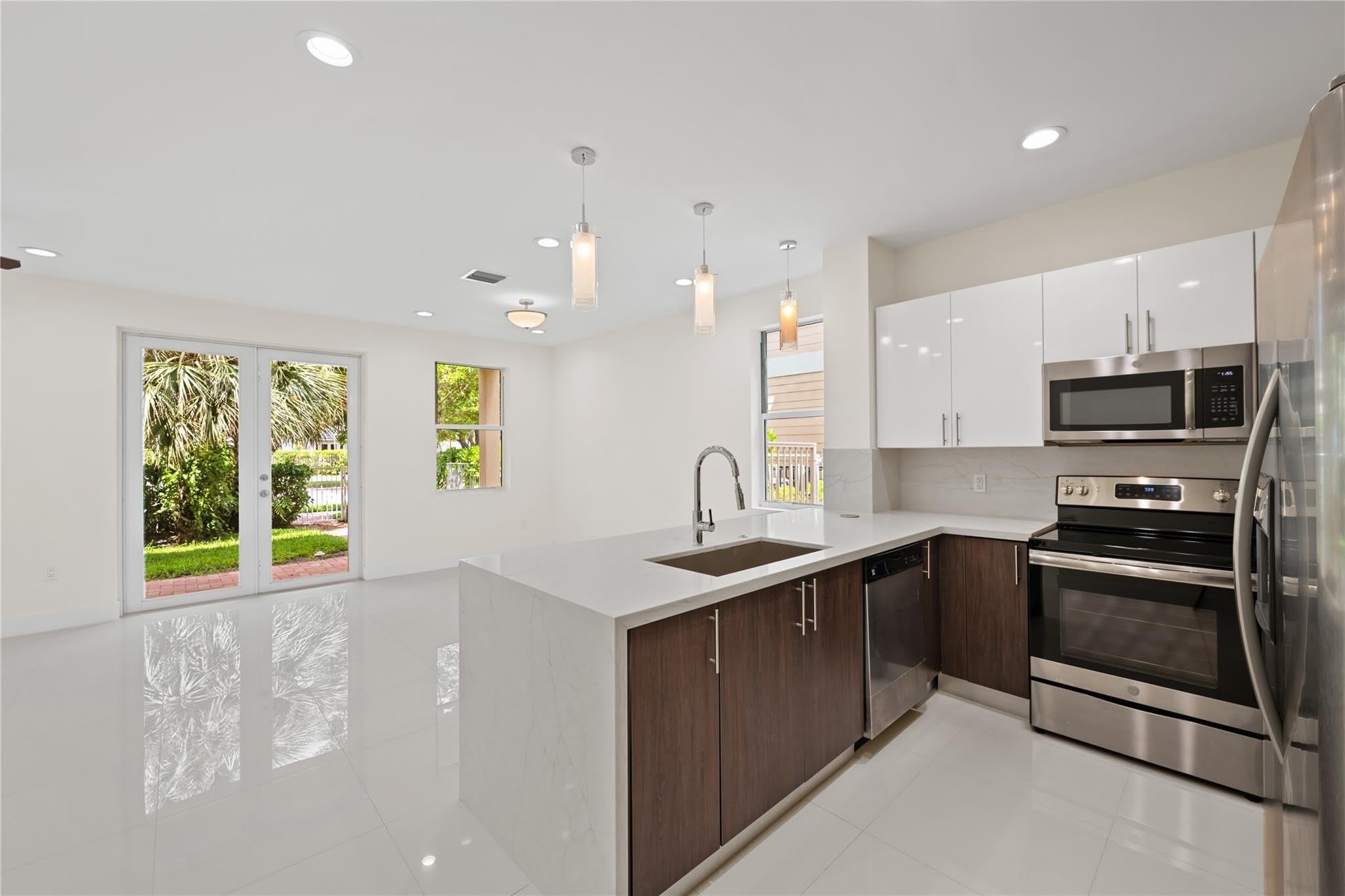 1430 SW 4th Avenue – photo 2