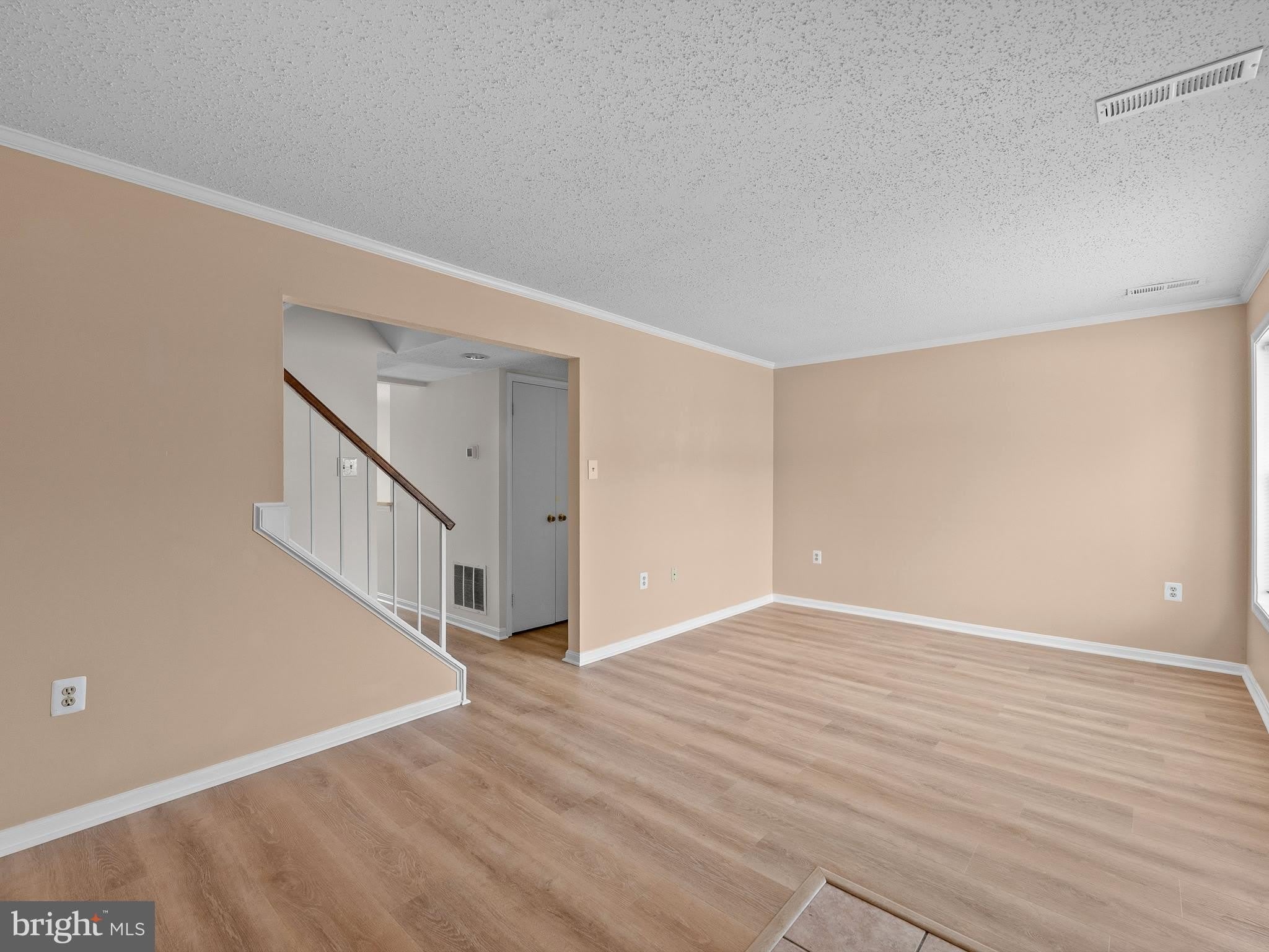 2178 MAGER Drive – photo 2