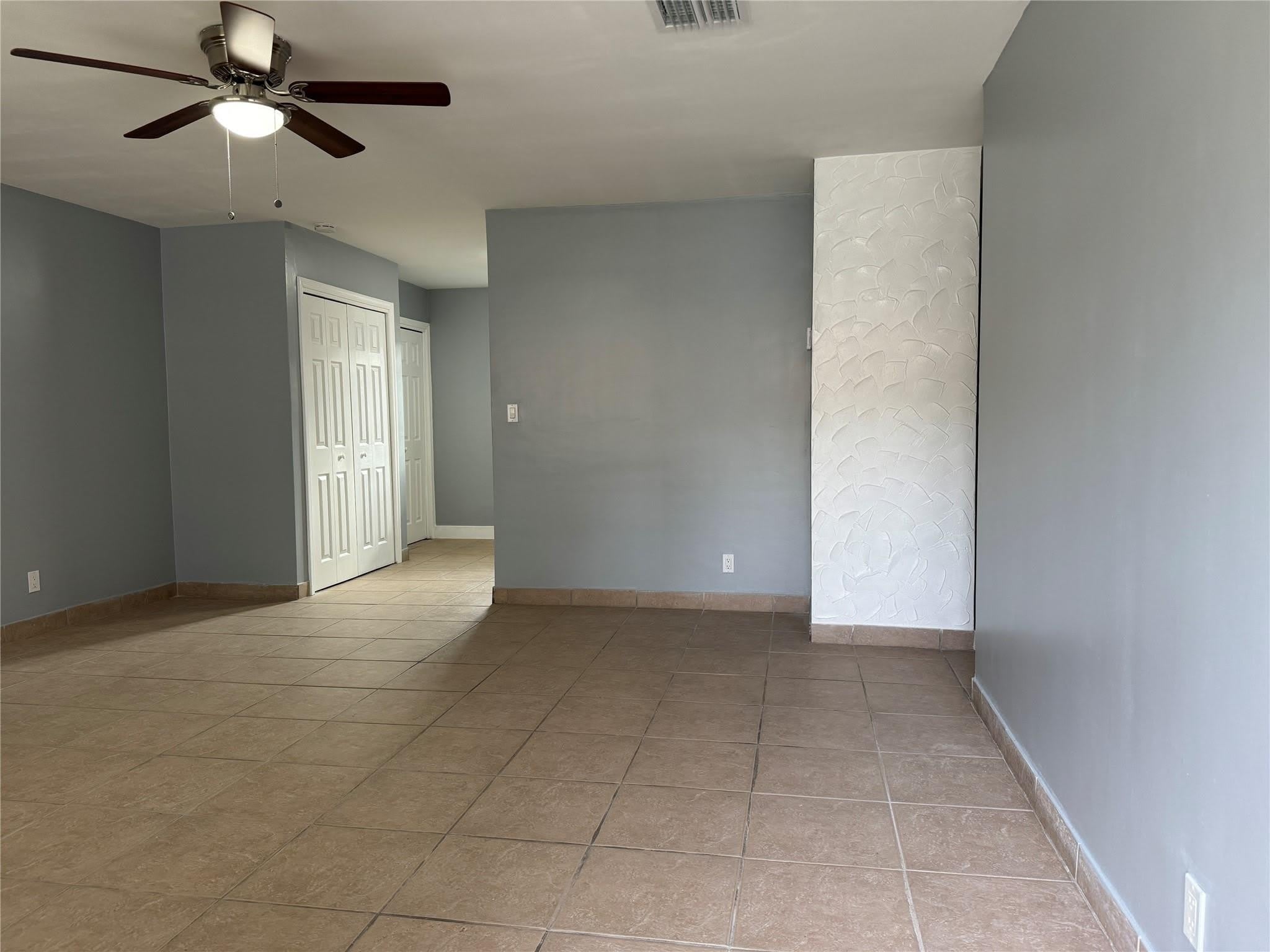 1036 NW 5TH Avenue – photo 2