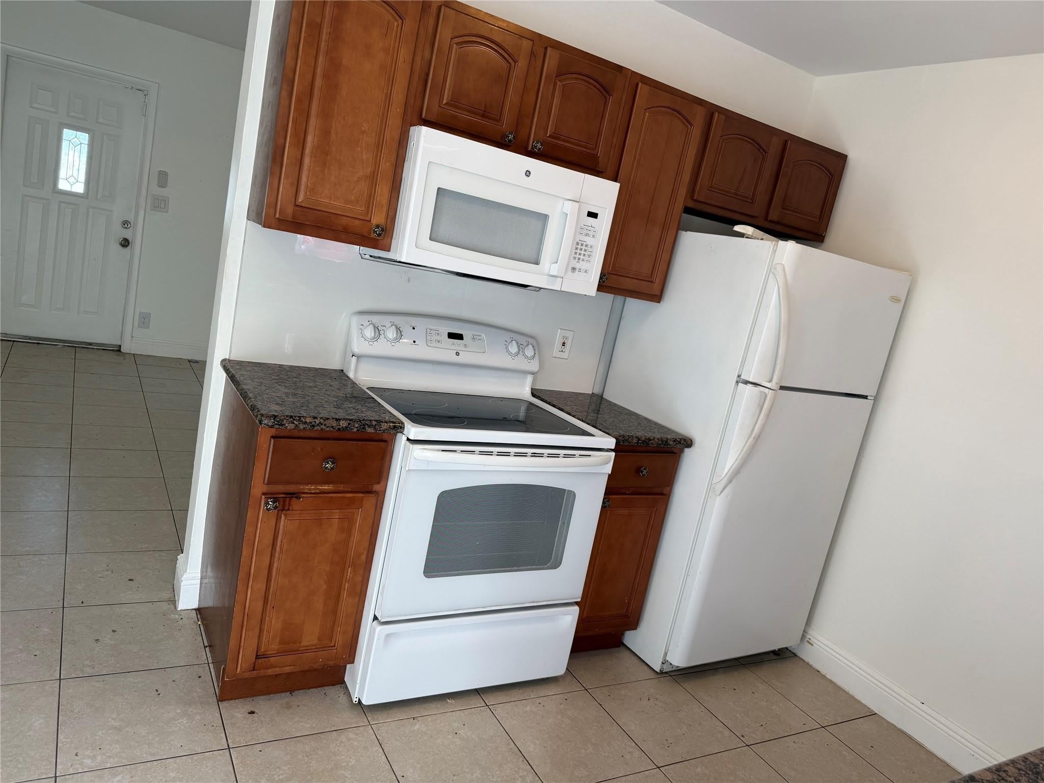 1139 NW 9TH Avenue – photo 3