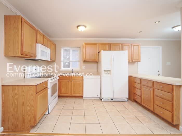 8823 Holly Drive – photo 5