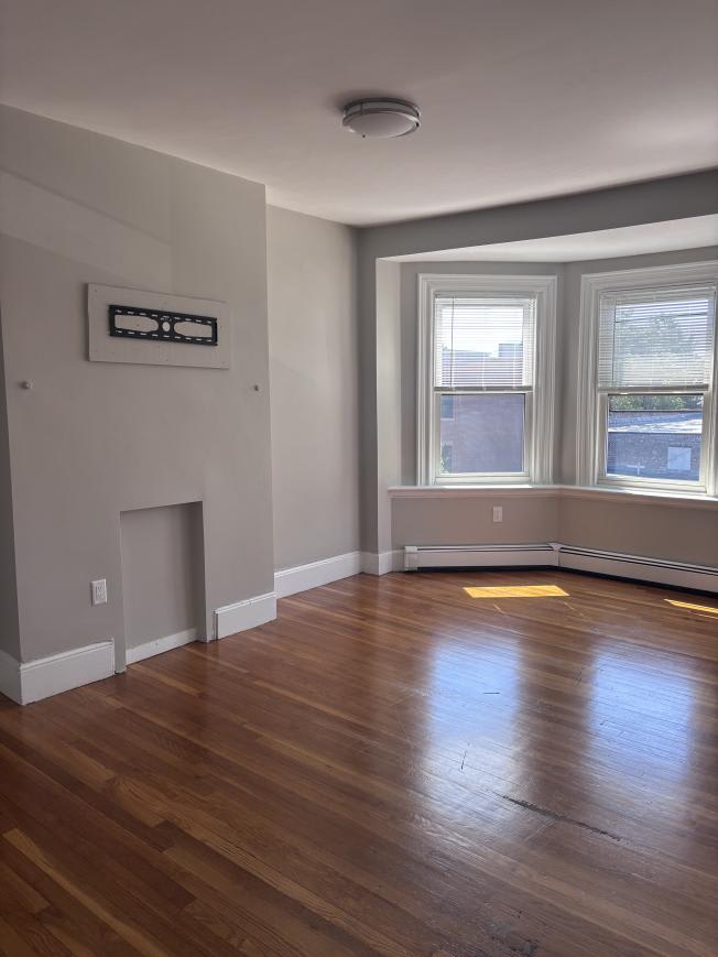 548 East Broadway – photo 3