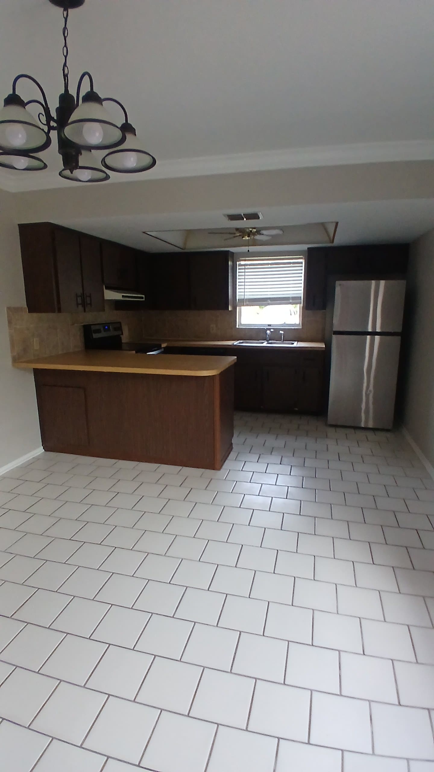 1374 Giles Ave – photo 3